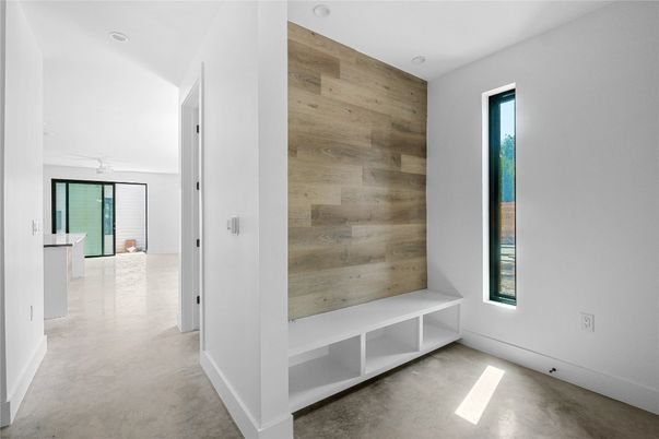 Empty room, Interior, Recessed Lighting, Wooden Walls