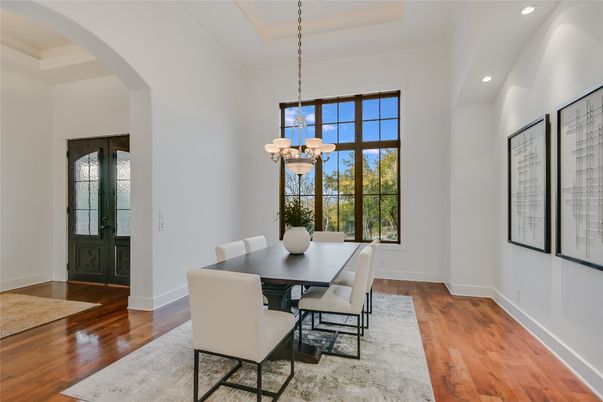 Chandelier, Dining room, Interior, Recessed Lighting, Wood Texture Flooring