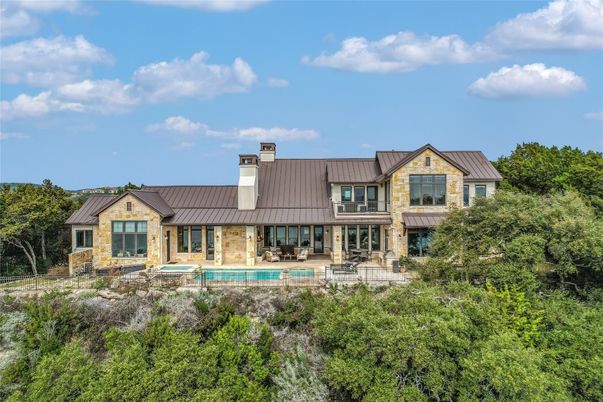 Backyard, Exterior, Facade, Pool, Farmhouse