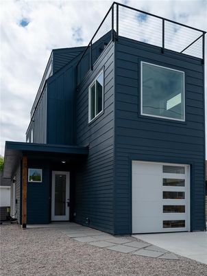 Attached, Exterior, Facade, Modern