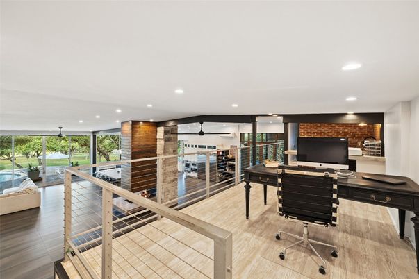 Home Office, Interior, Recessed Lighting, Wood Texture Flooring