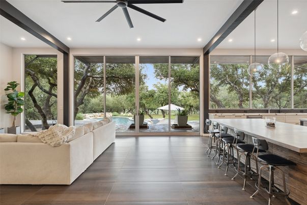 Interior, Living room, Pendant Lights, Recessed Lighting