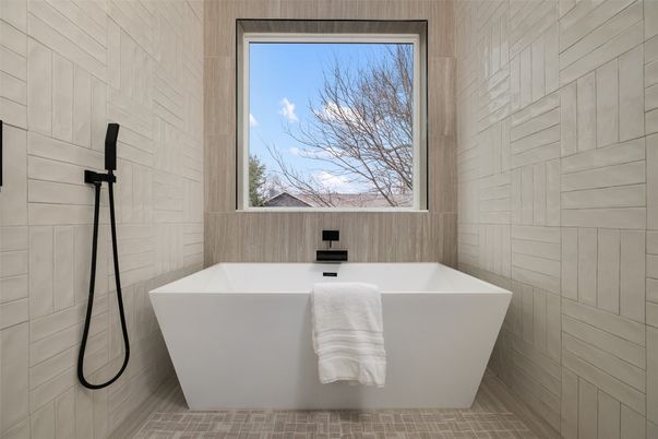 Bathroom, Free Standing Baths, Interior
