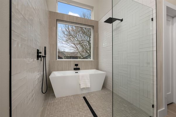 Bathroom, Free Standing Baths, Glass Shower, Interior