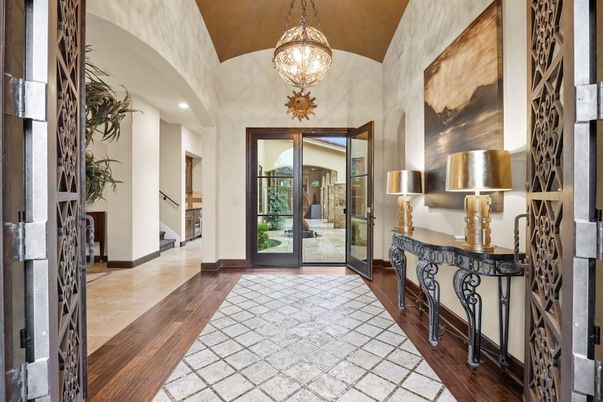Interior, Pendant Lights, Recessed Lighting, Wood Texture Flooring