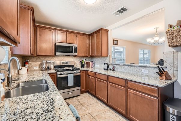 Chandelier, Interior, Kitchen