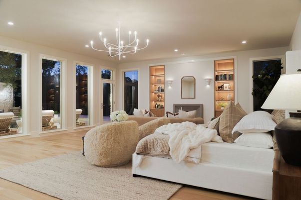 Interior, Living room, Recessed Lighting, Wood Texture Flooring