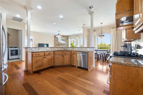 Dining room, Interior, Kitchen, Pendant Lights, Recessed Lighting, Wood Texture Flooring