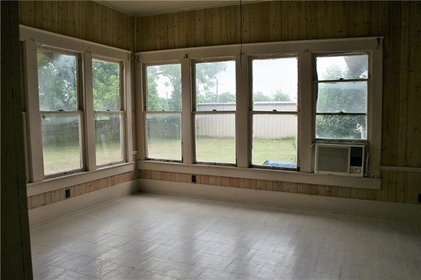 Empty room, Interior, Sun Room, Wooden Walls