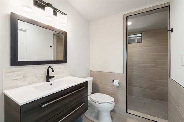 Bathroom, Interior, Recessed Lighting