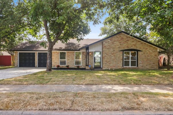 Attached, Detached Garage, Exterior, Facade, Brick Facade, Ranch