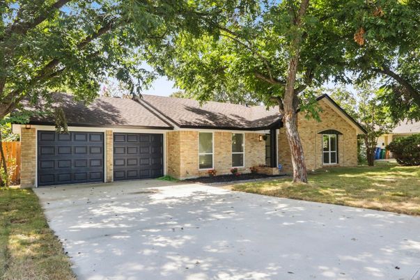 Attached, Exterior, Facade, Brick Facade, Ranch