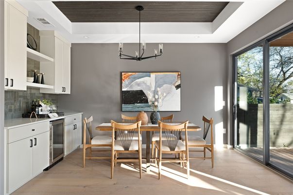 Chandelier, Dining room, Interior, Kitchen, Pendant Lights, Recessed Lighting, Wood Texture Flooring