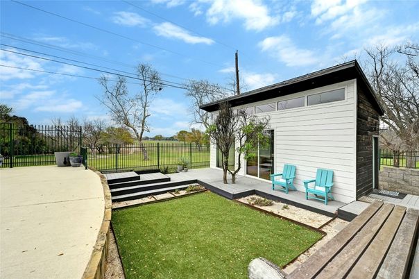 Backyard, Detached Garage, Exterior