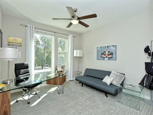 Home Office, Interior