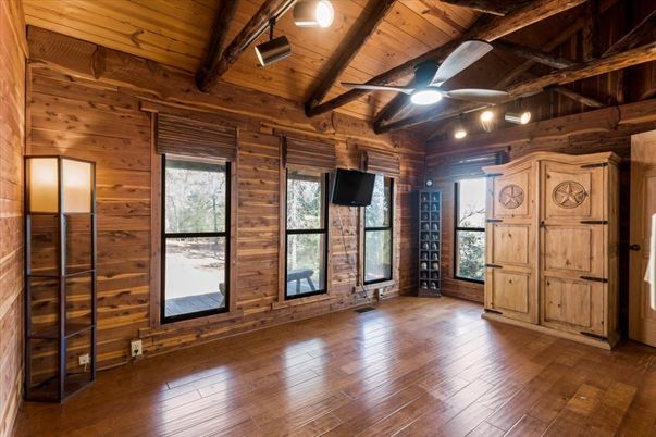 Empty room, Interior, Wooden Beams, Wooden Ceilings, Wood Texture Flooring, Wooden Walls