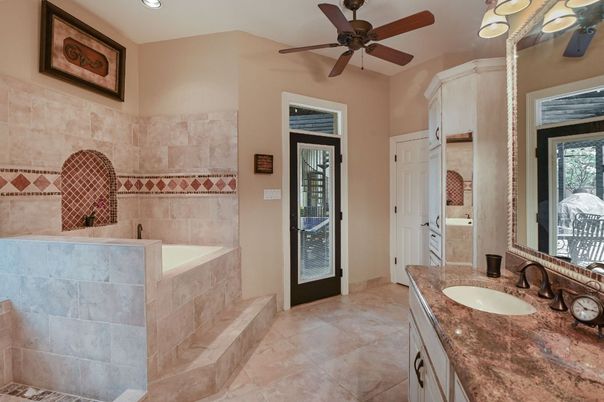Bathroom, Interior, Recessed Lighting