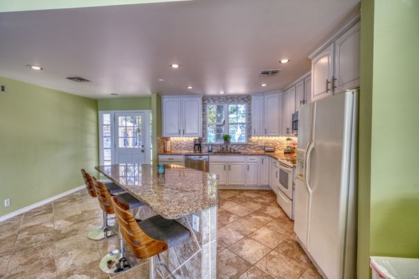 Dining room, Interior, Kitchen, Recessed Lighting, Stainless Steel Appliances