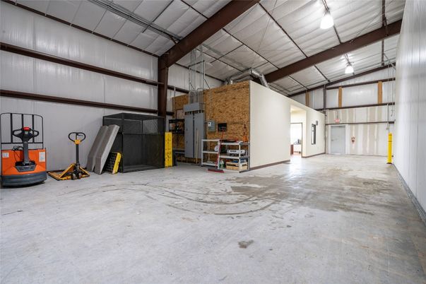 Garage, Interior