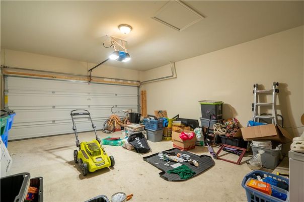 Garage, Interior