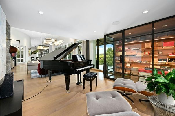 Interior, Piano, Recessed Lighting, Wood Texture Flooring
