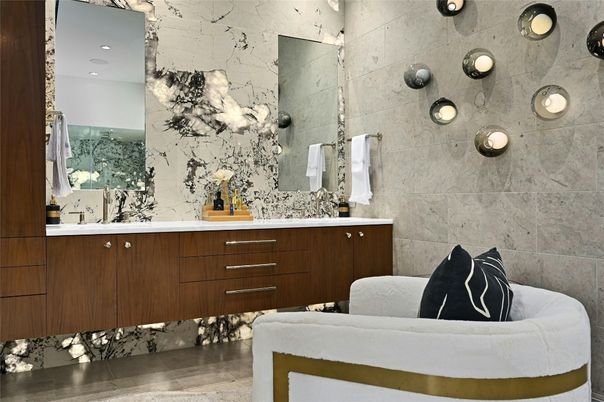 Bathroom, Interior, Recessed Lighting