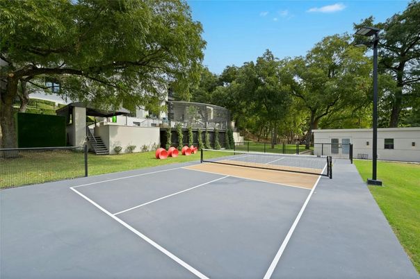 Exterior, Tennis Courts