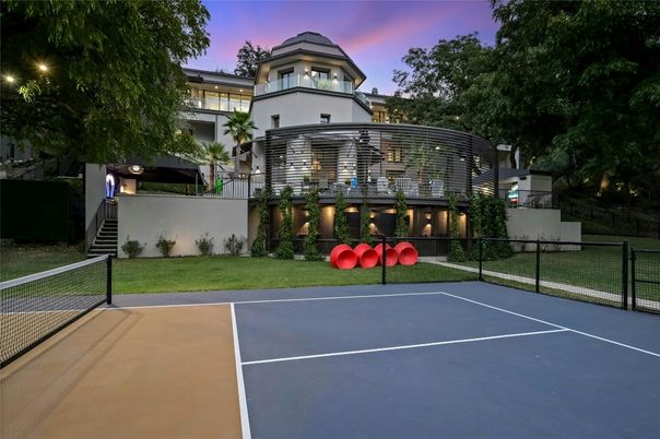 Exterior, Tennis Courts