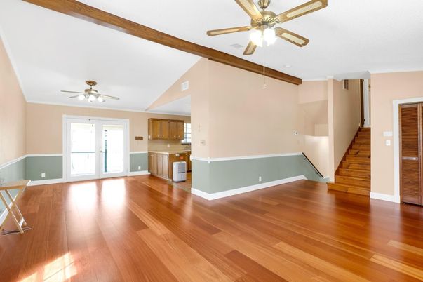 Empty room, Interior, Wooden Beams, Wood Texture Flooring