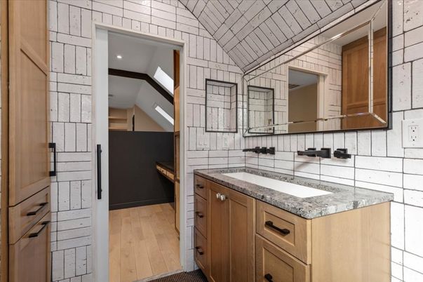 Bathroom, Interior, Recessed Lighting, Wood Texture Flooring
