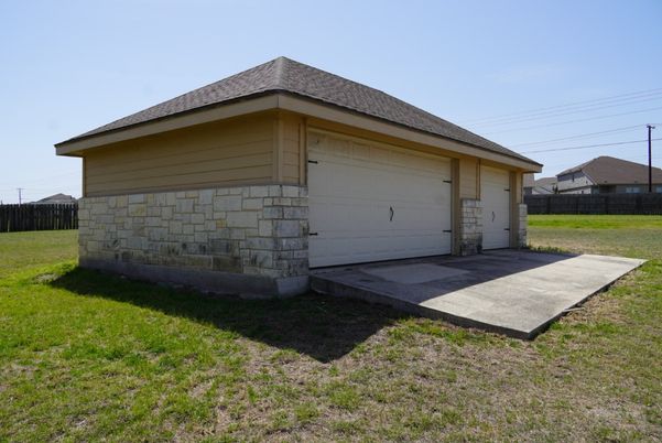 Detached Garage, Exterior