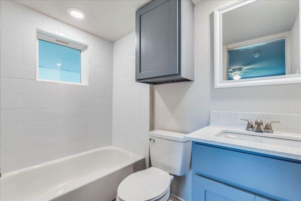 Bathroom, Interior, Recessed Lighting