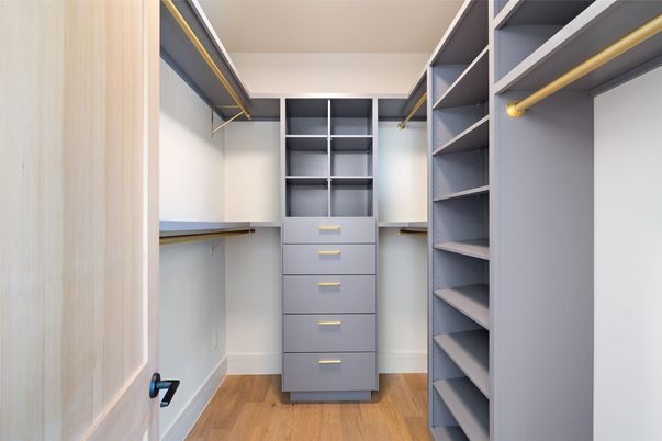 Interior, Walk-in Closets, Wood Texture Flooring