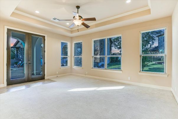 Empty room, Interior, Recessed Lighting