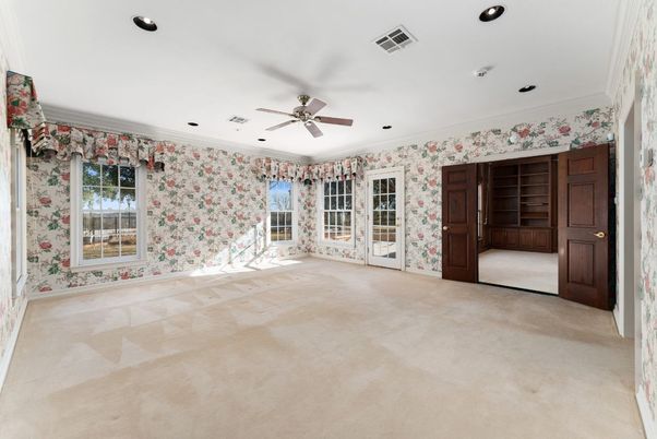 Empty room, Interior, Recessed Lighting