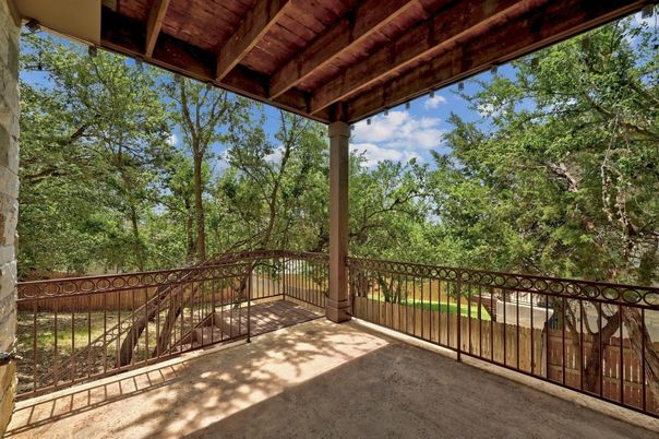 Exterior, Wooden Beams