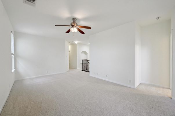 Empty room, Interior