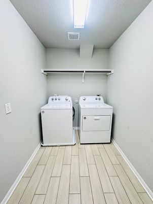 Interior, Washer, Wood Texture Flooring