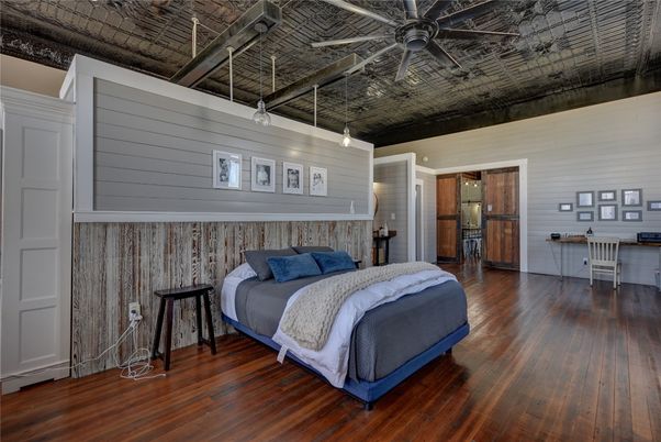 Interior, Pendant Lights, Wood Texture Flooring