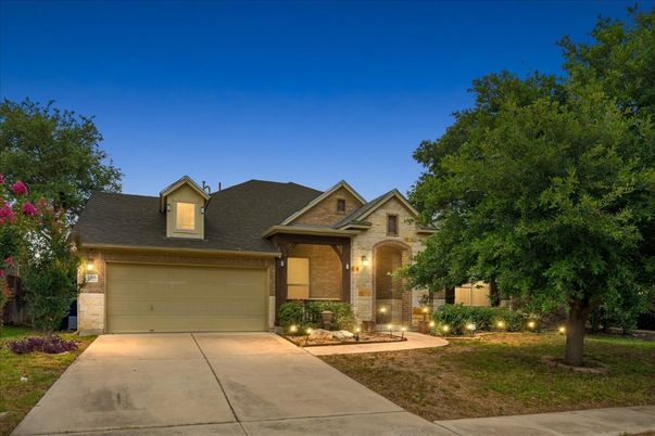 Attached, Exterior, Facade, Brick Traditional