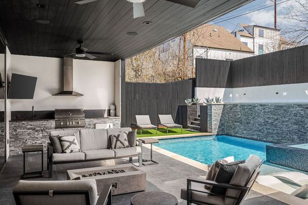 Exterior, Pool