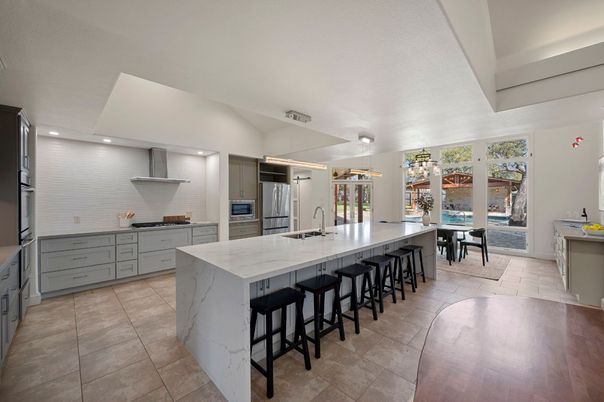 Dining room, Interior, Kitchen, Pendant Lights, Recessed Lighting, Stainless Steel Appliances
