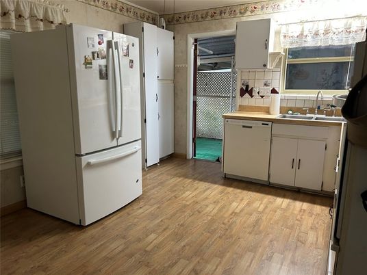 Interior, Kitchen, Wood Texture Flooring