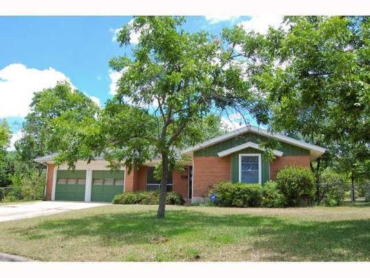 Attached, Exterior, Facade, Brick Facade, Ranch