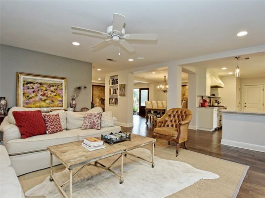 Chandelier, Dining room, Interior, Living room, Pendant Lights, Recessed Lighting, Wood Texture Flooring