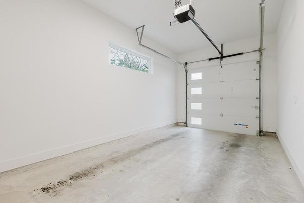 Garage, Interior
