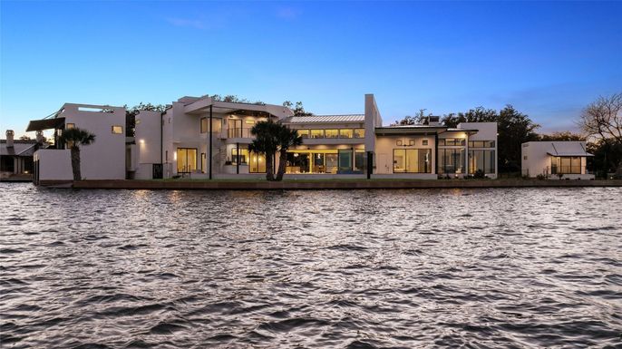 Exterior, Facade, Lake, Spanish Mediterranean