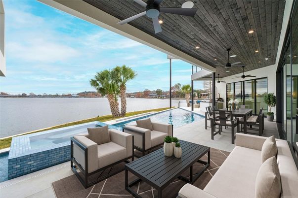 Exterior, Pool, Water