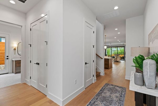 Interior, Pendant Lights, Recessed Lighting, Wood Texture Flooring
