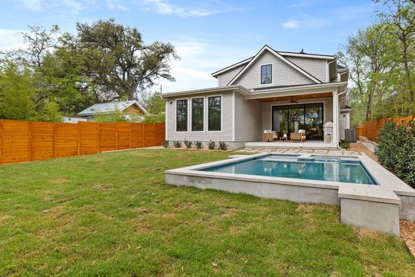 Backyard, Exterior, Facade, Pool, Farmhouse
